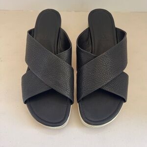 ECCO slip on Criss Cross black leather sandals EU size 40